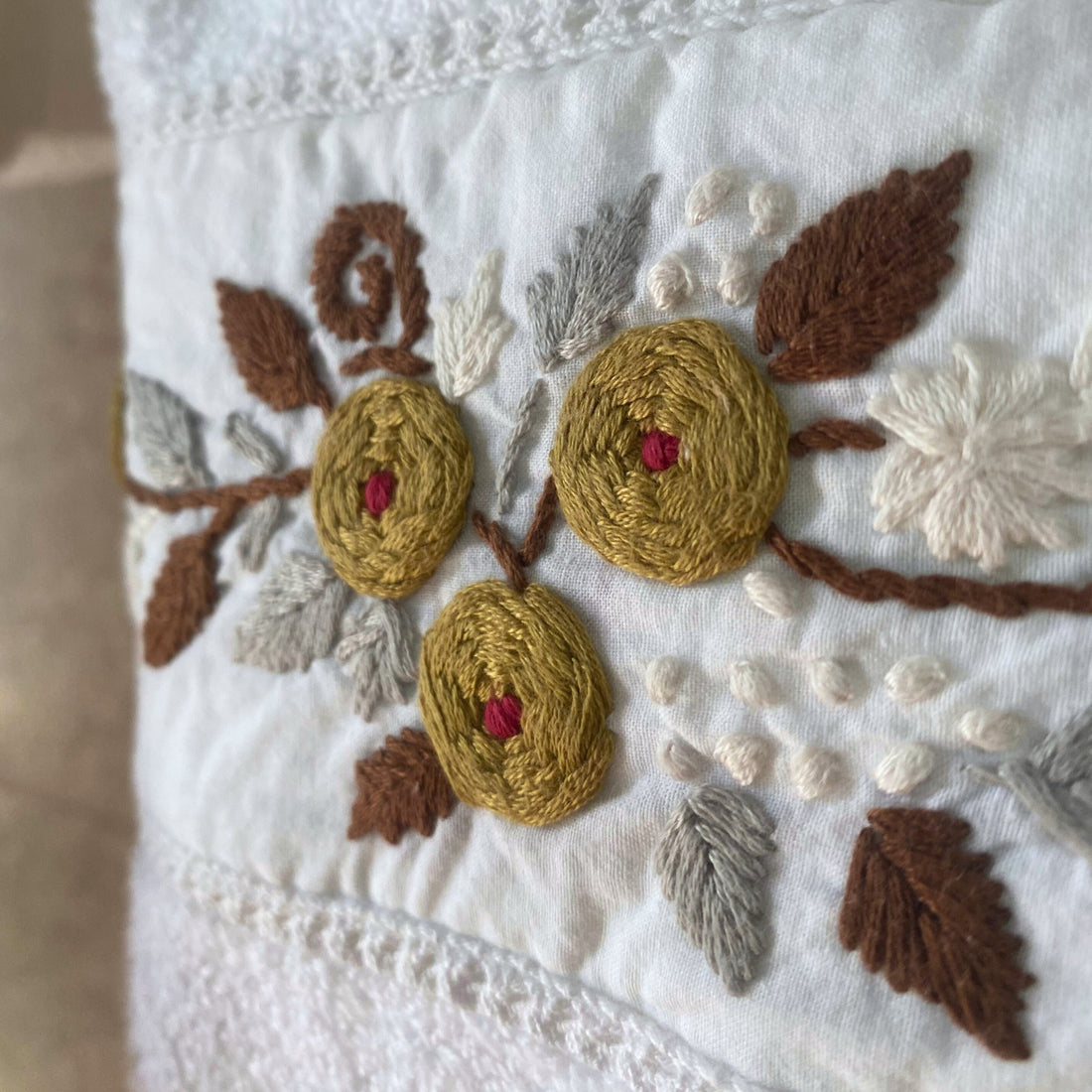 Rose Super Terry Bath Embroidered Towel