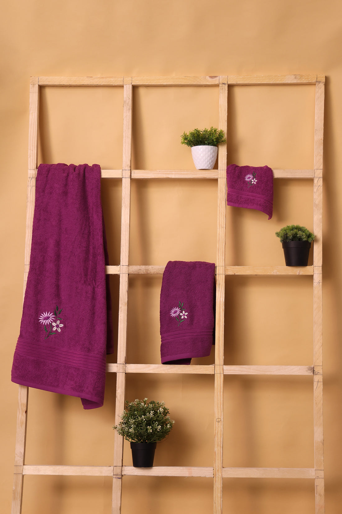 Faye Orchid Embroidered Terry Towel Set