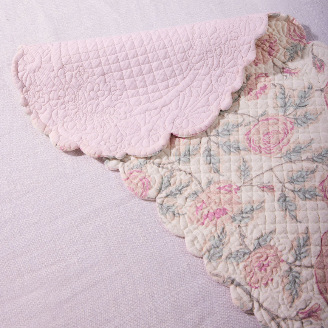 Rosette Pink Reversible Oval Runner