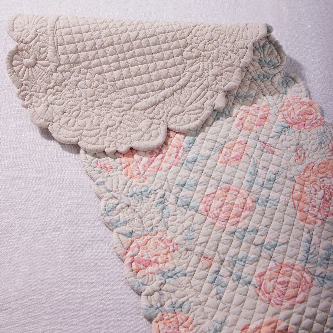 Rosette Beige Reversible Oval Runner