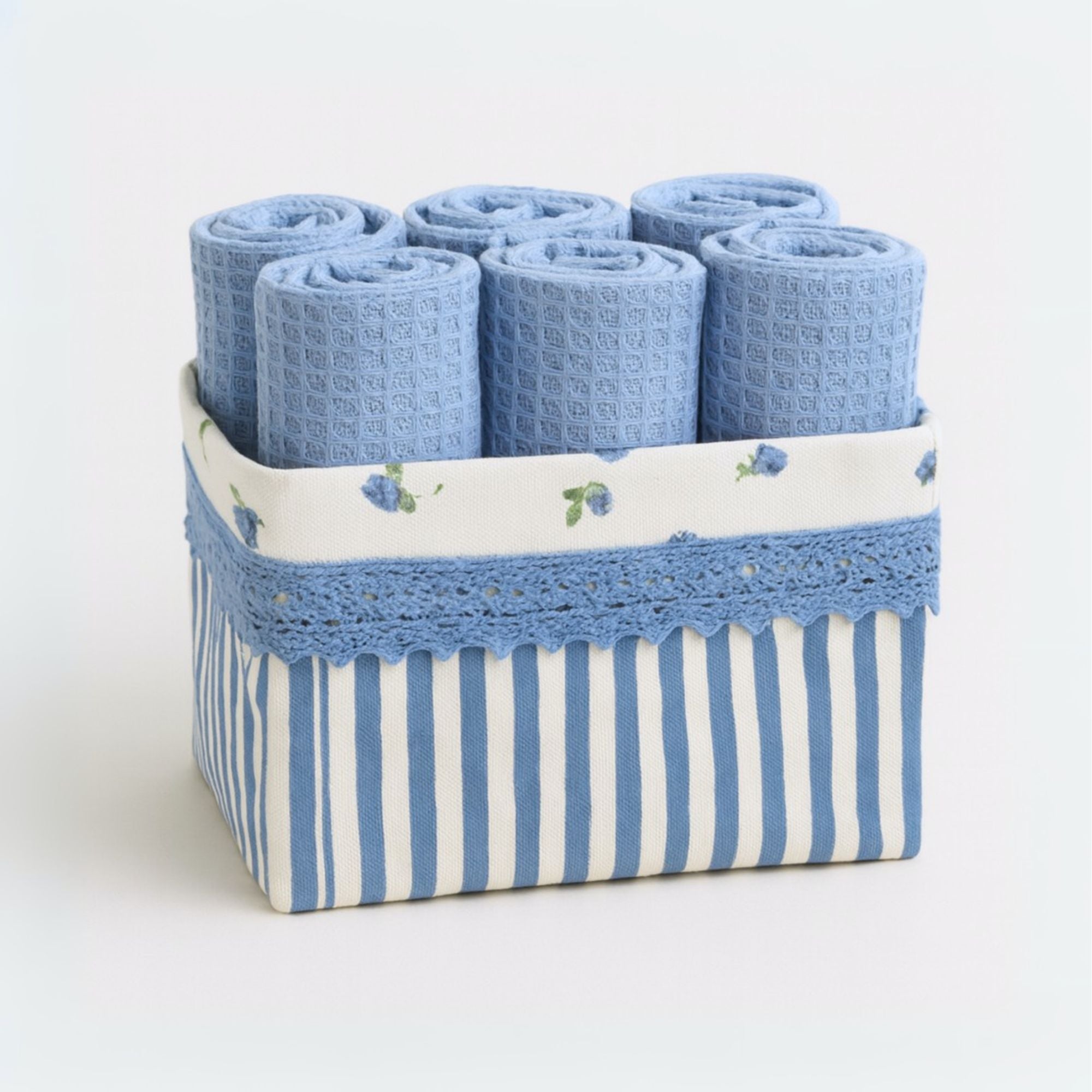 Amés Blue Lace Basket