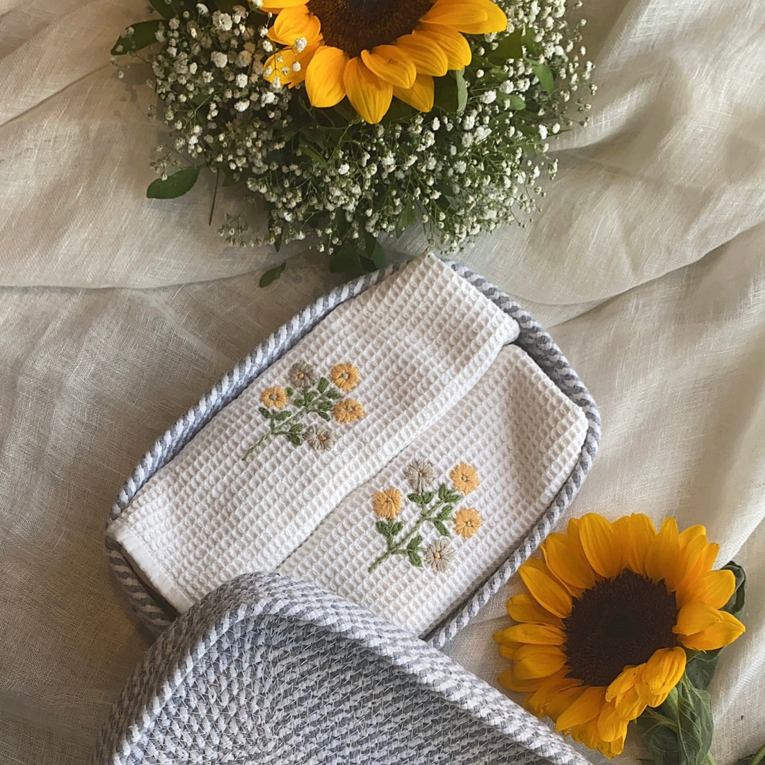 Soft Grey Ace Basket Tray
