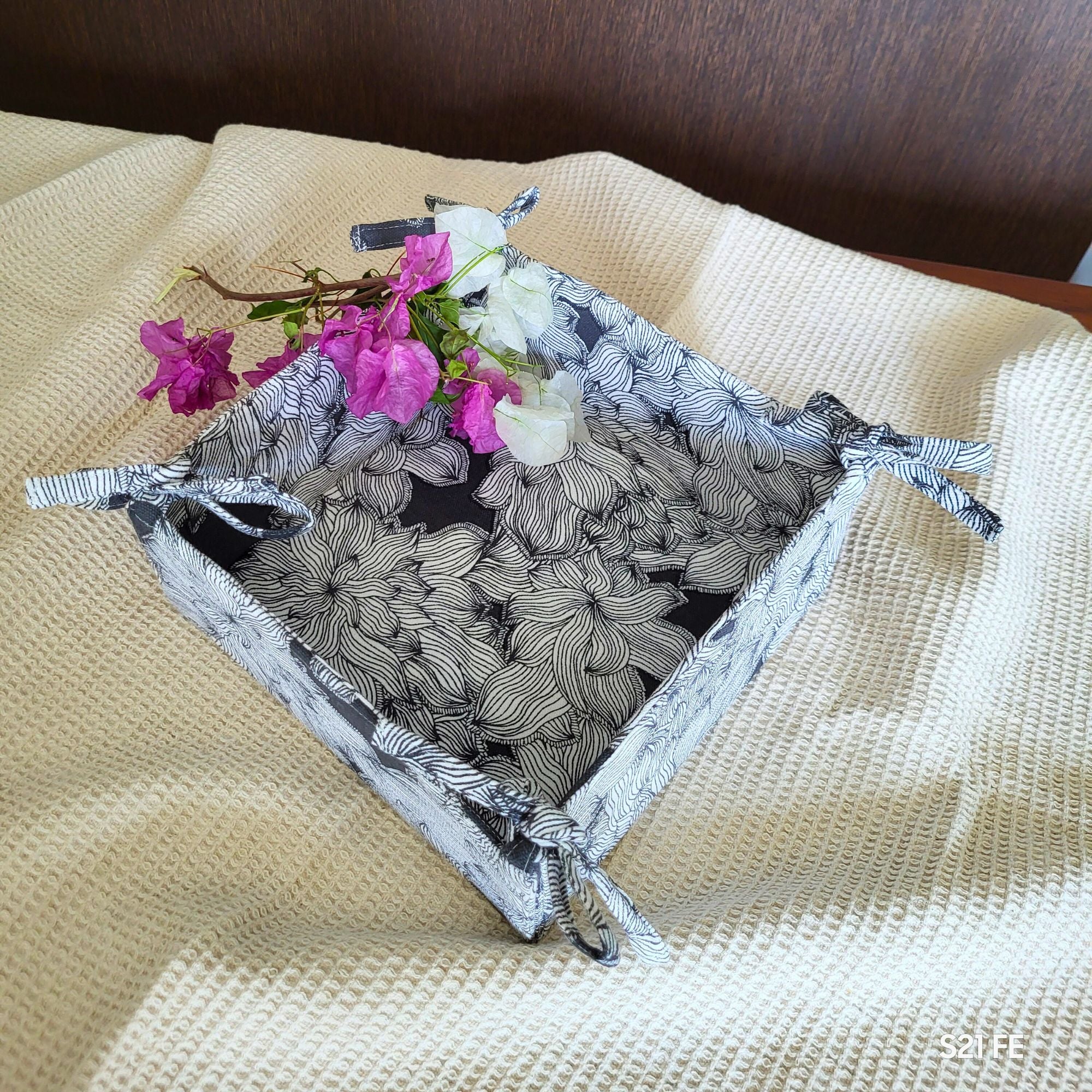Black Floral Foldable Square Tray